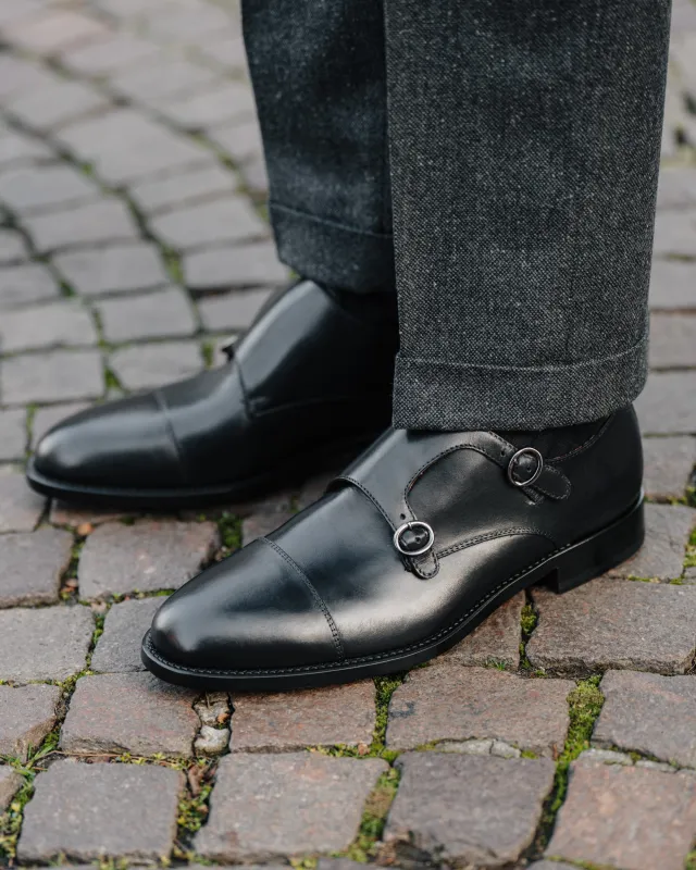 Castagnatt sold by Velasca