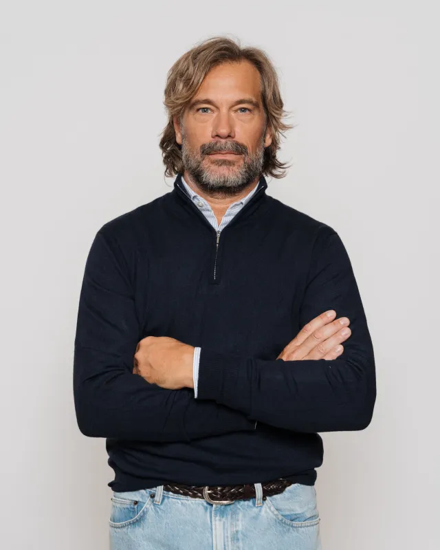 Scarlino sold by Velasca