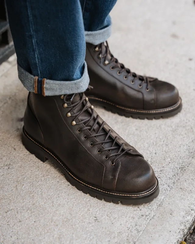 Formiga sold by Velasca