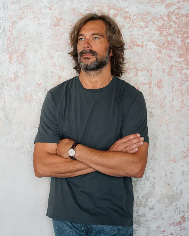 Sperlonga sold by Velasca