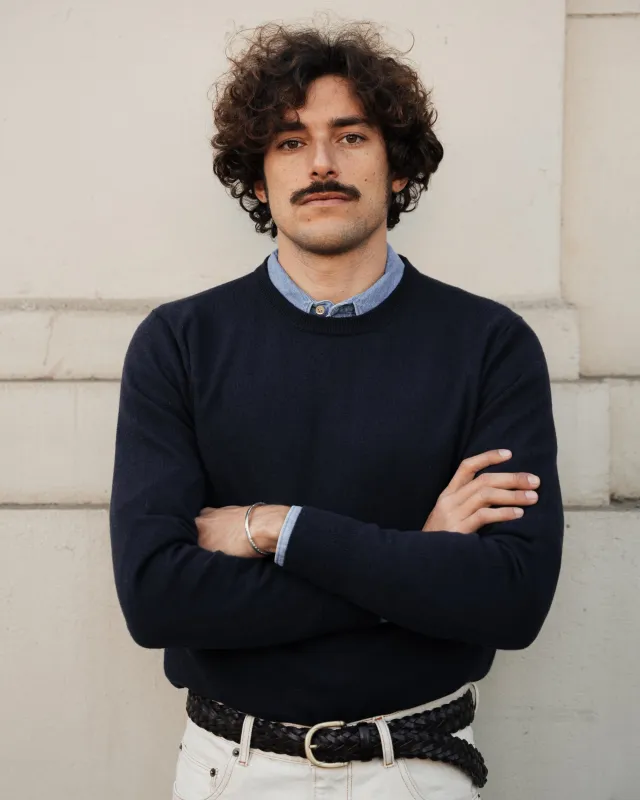 Follina sold by Velasca