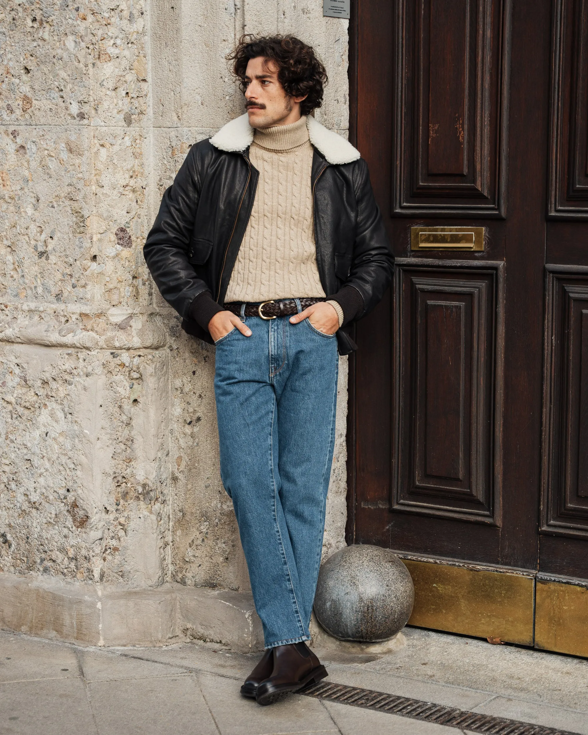 Magut sold by Velasca product image thumbnail 2