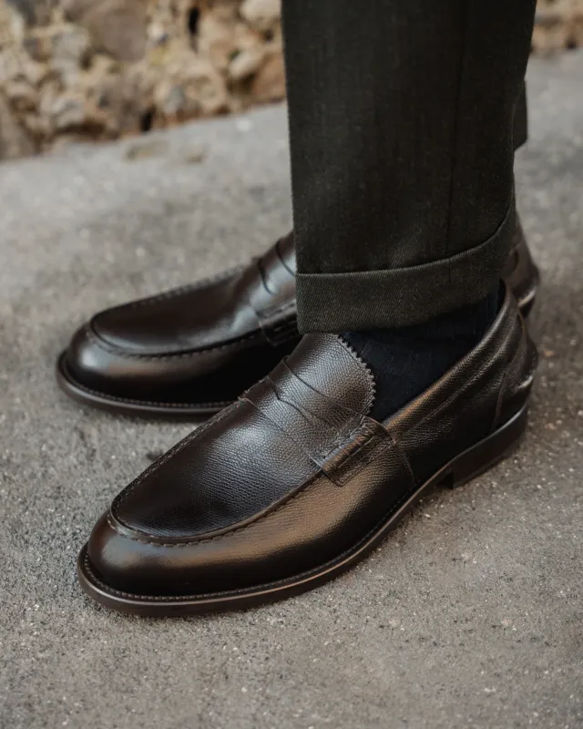 Maester sold by Velasca