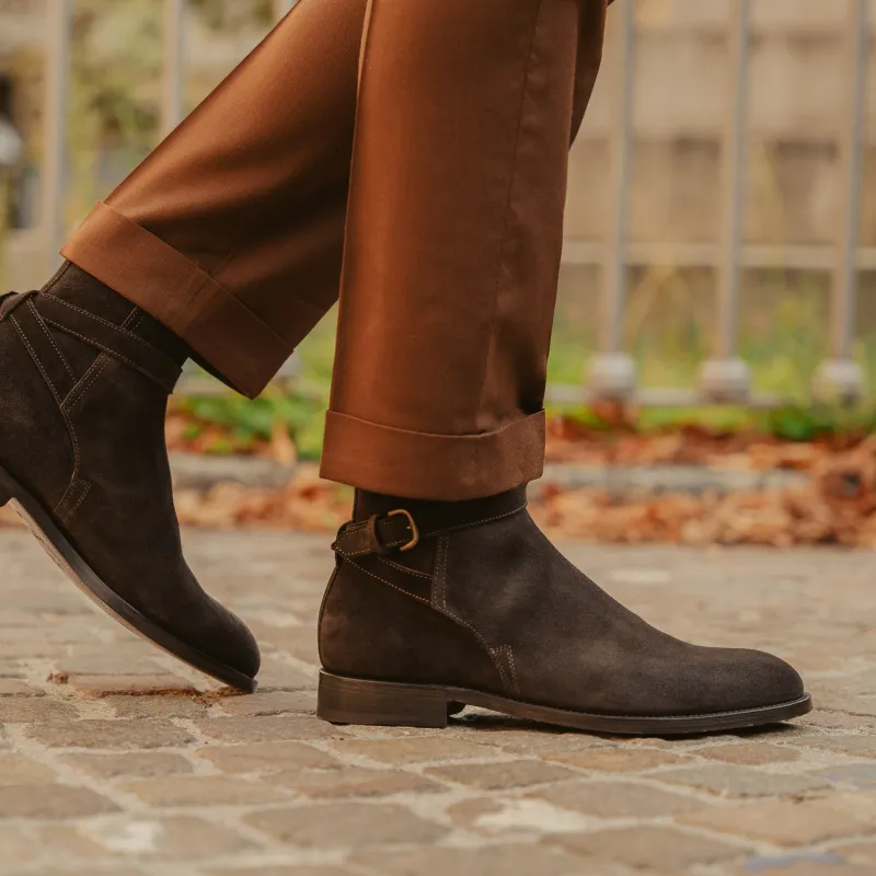 Armiro sold by Velasca