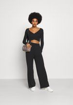 Maglietta a manica lunga - black sold by Zalando product image thumbnail 2
