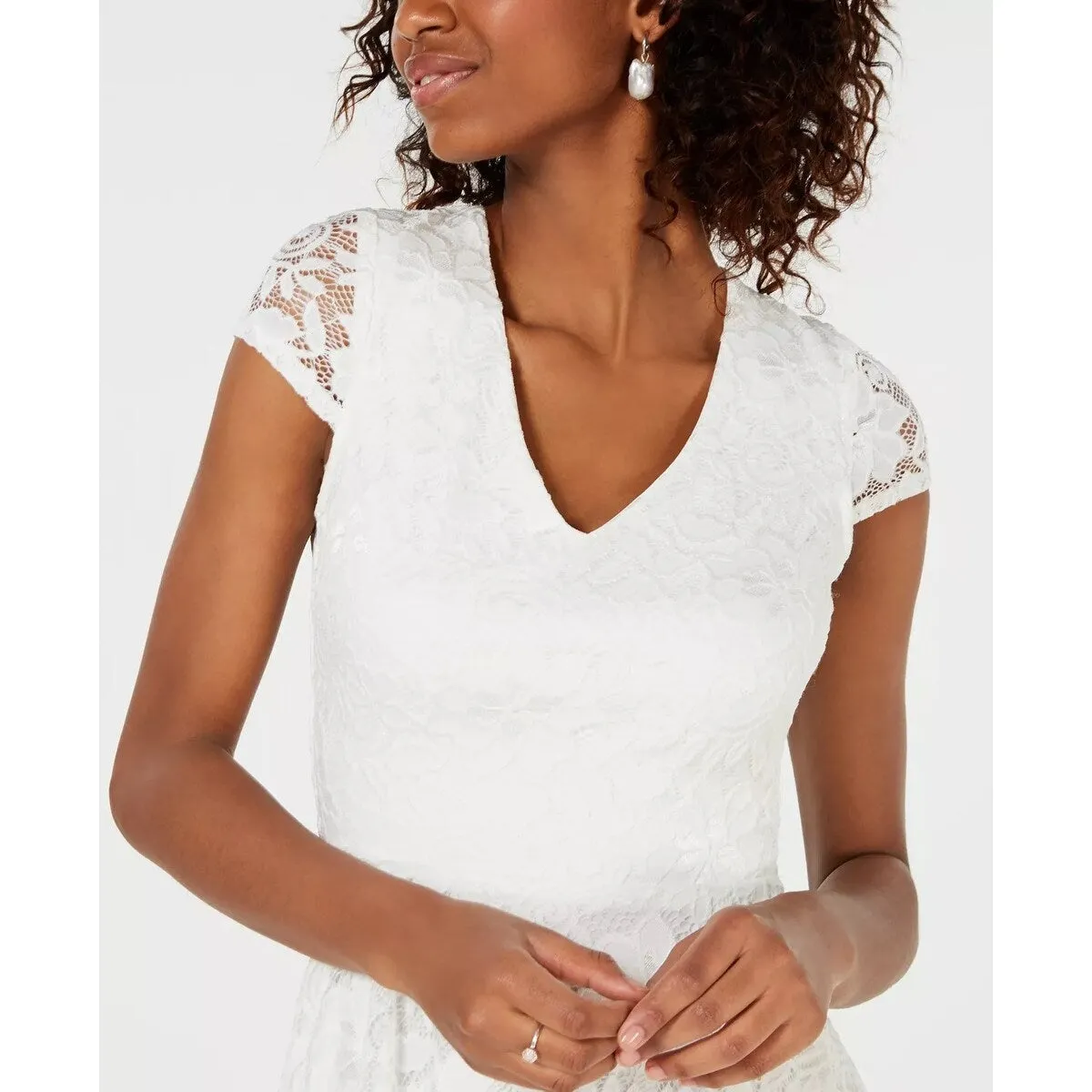 B Darlin Junior's Lace Tie Back Fit & Flare Dress White Size 3/4 sold by Zulily product image thumbnail 3