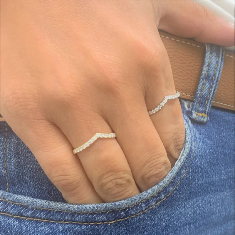 Joelle Diamond V-Shape Band Ring for Her 14K Gold 1/4 CT TDW size 6.5 sold by Zulily
