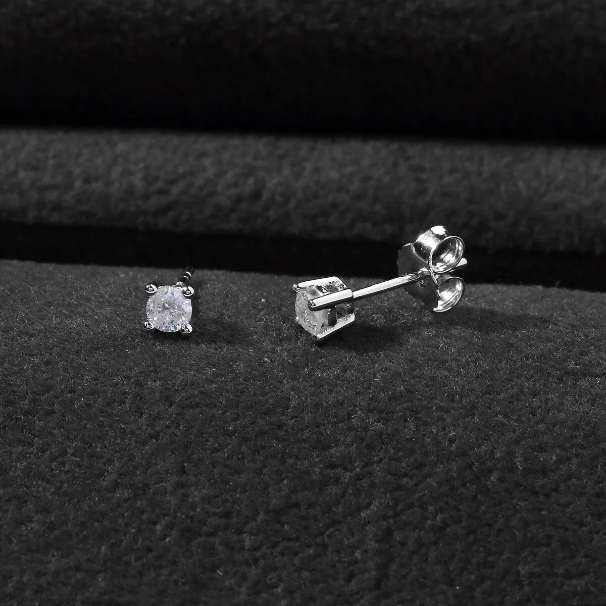 14K Diamond Stud Earring White gold (1/4cttw H-I Color, I2 Clarity) sold by Zulily