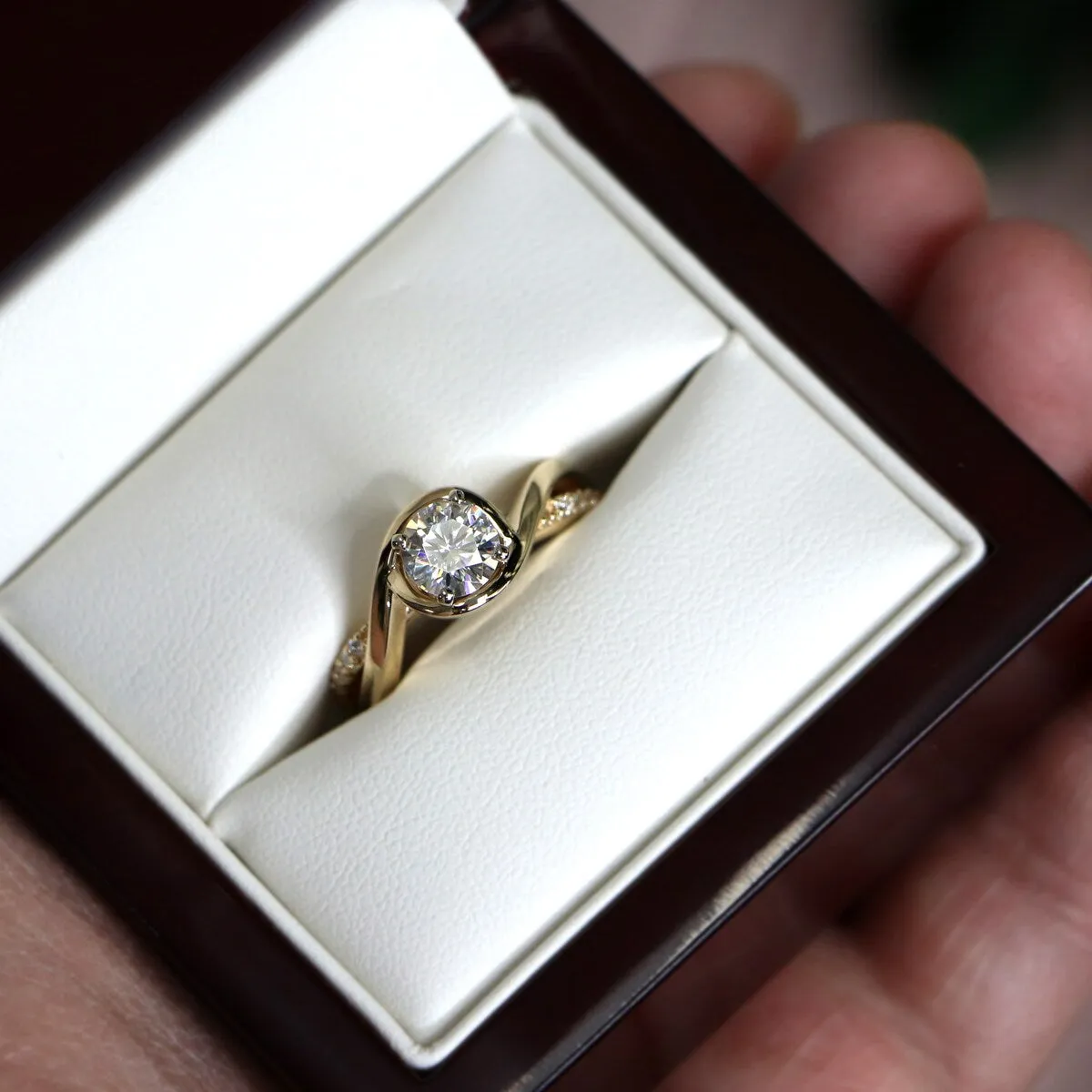 Auriya 14k Gold 3/4ctw Bypass Moissanite and Diamond Engagement Ring 1/8ctw sold by Zulily product image thumbnail 5