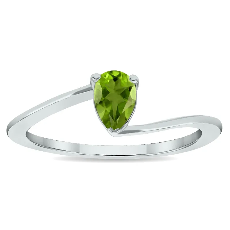 Women's Solitaire Peridot Wave Ring in 10K White Gold sold by Zulily