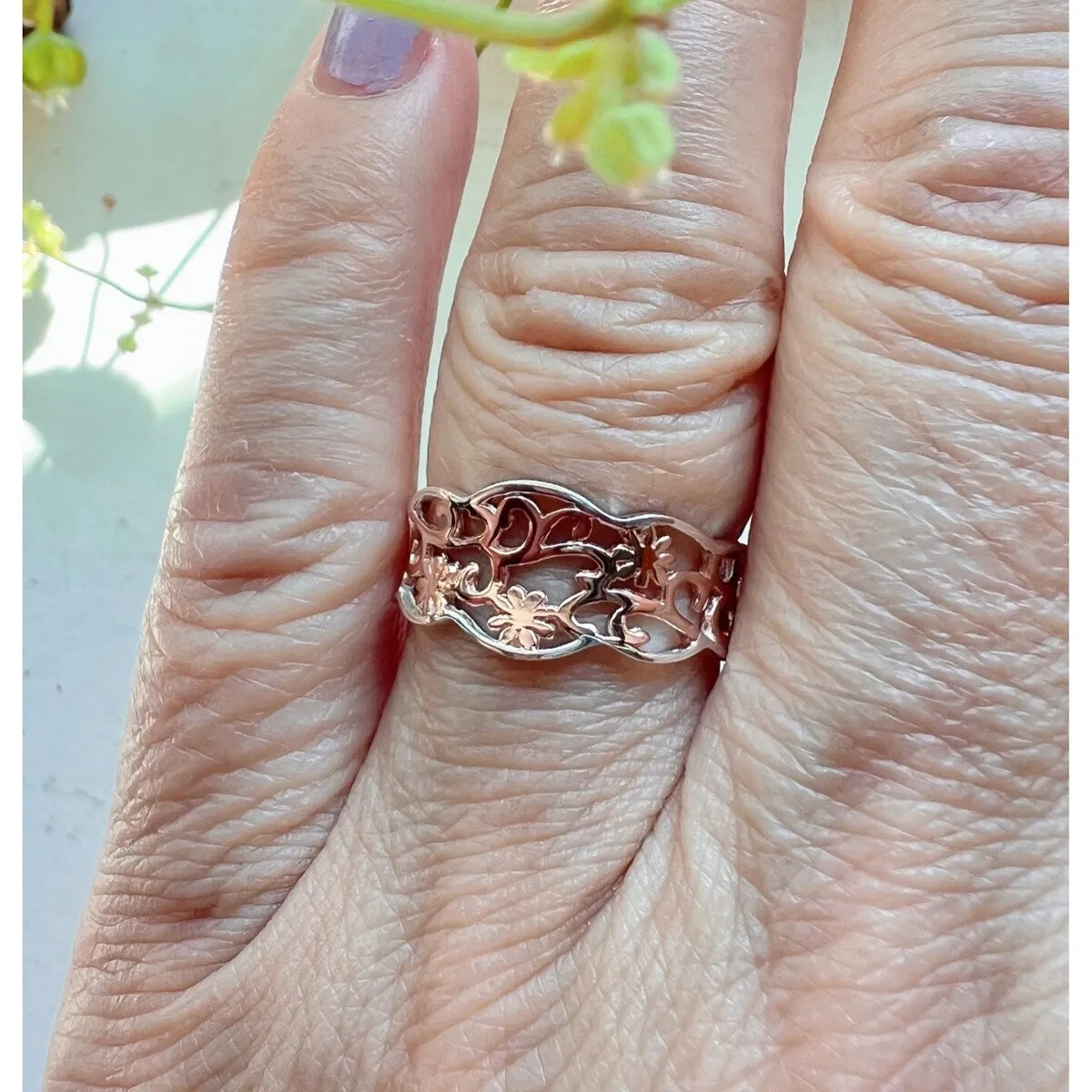 Vera & Co Sterling Silver Two-Tone Filigree of Flowers and Vine Ring sold by Zulily product image thumbnail 2