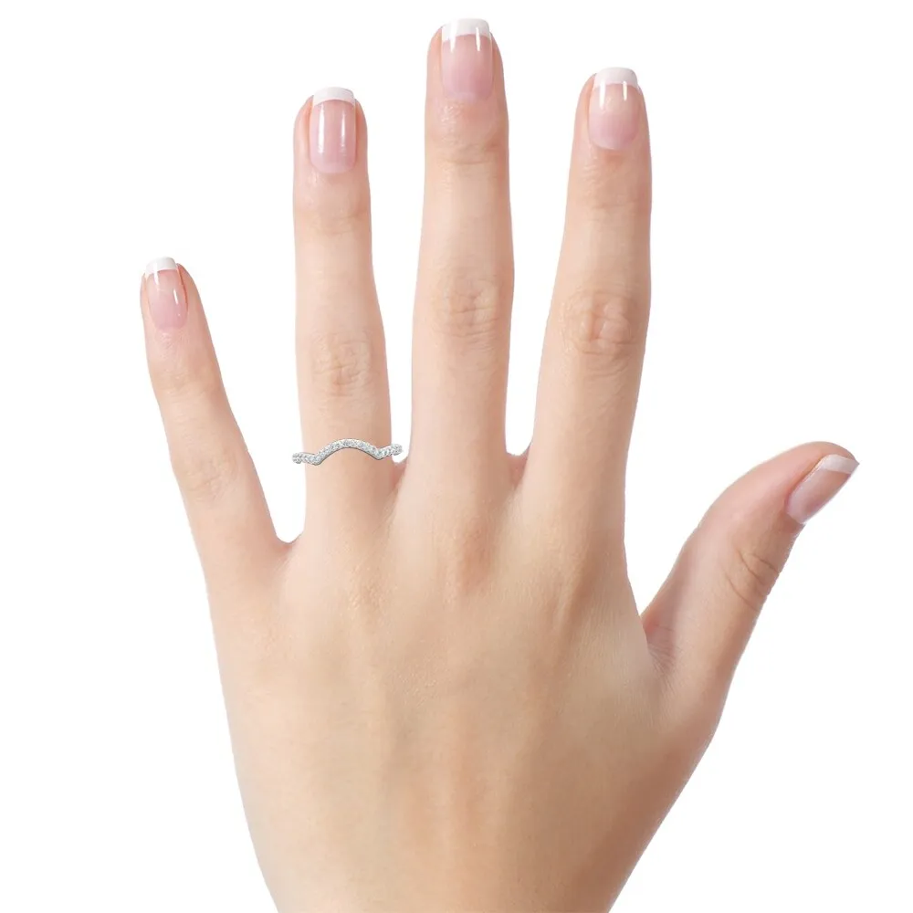 Auriya 1/6ctw Curved Diamond Wedding Band 18k Gold sold by Zulily product image thumbnail 4