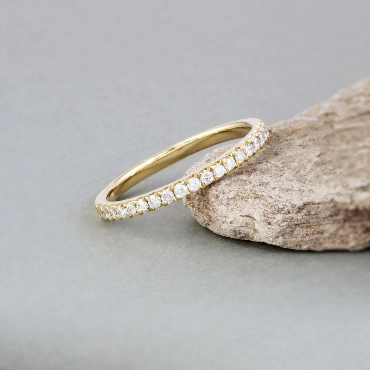 De Couer IGI Certified 14k Yellow Gold 1/4ct TDW Women's Wedding Band sold by Zulily product image thumbnail 2