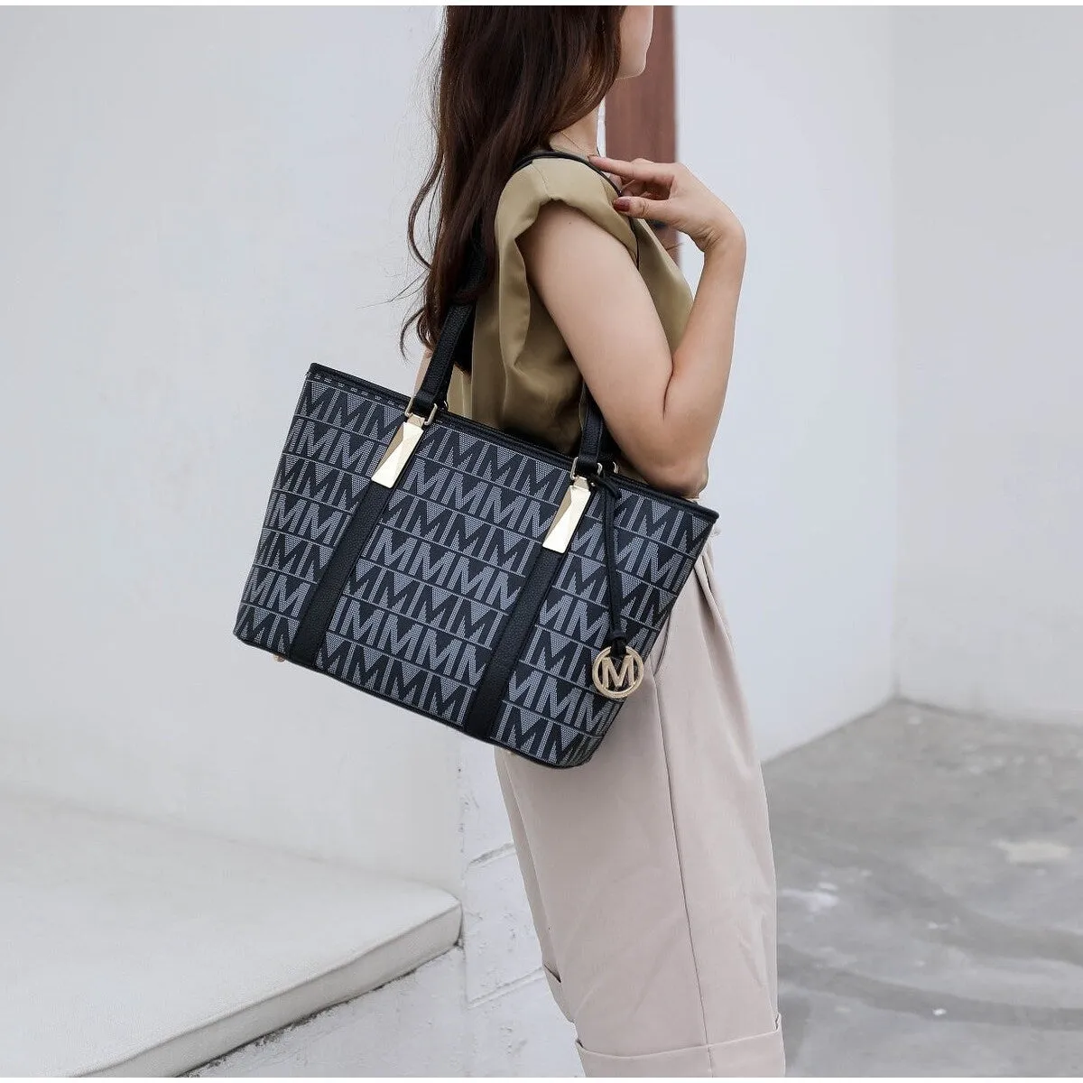 Marimar Signature Tote Bag and Set sold by Zulily product image thumbnail 2