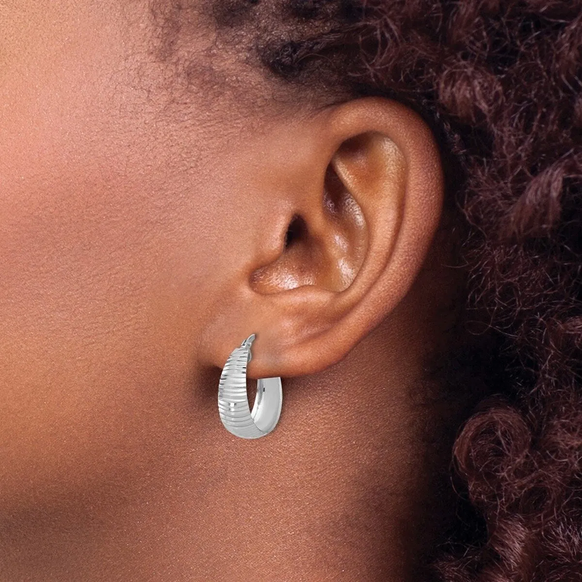 Curata 925 Sterling Silver Rhodium Plated Polished 18x19mm Diamond-Cut Tapered Round Hoop Earrings sold by Zulily product image thumbnail 4