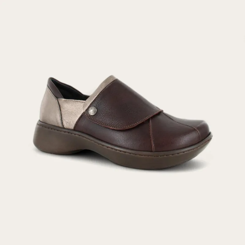 Lagoon sold by Zulily