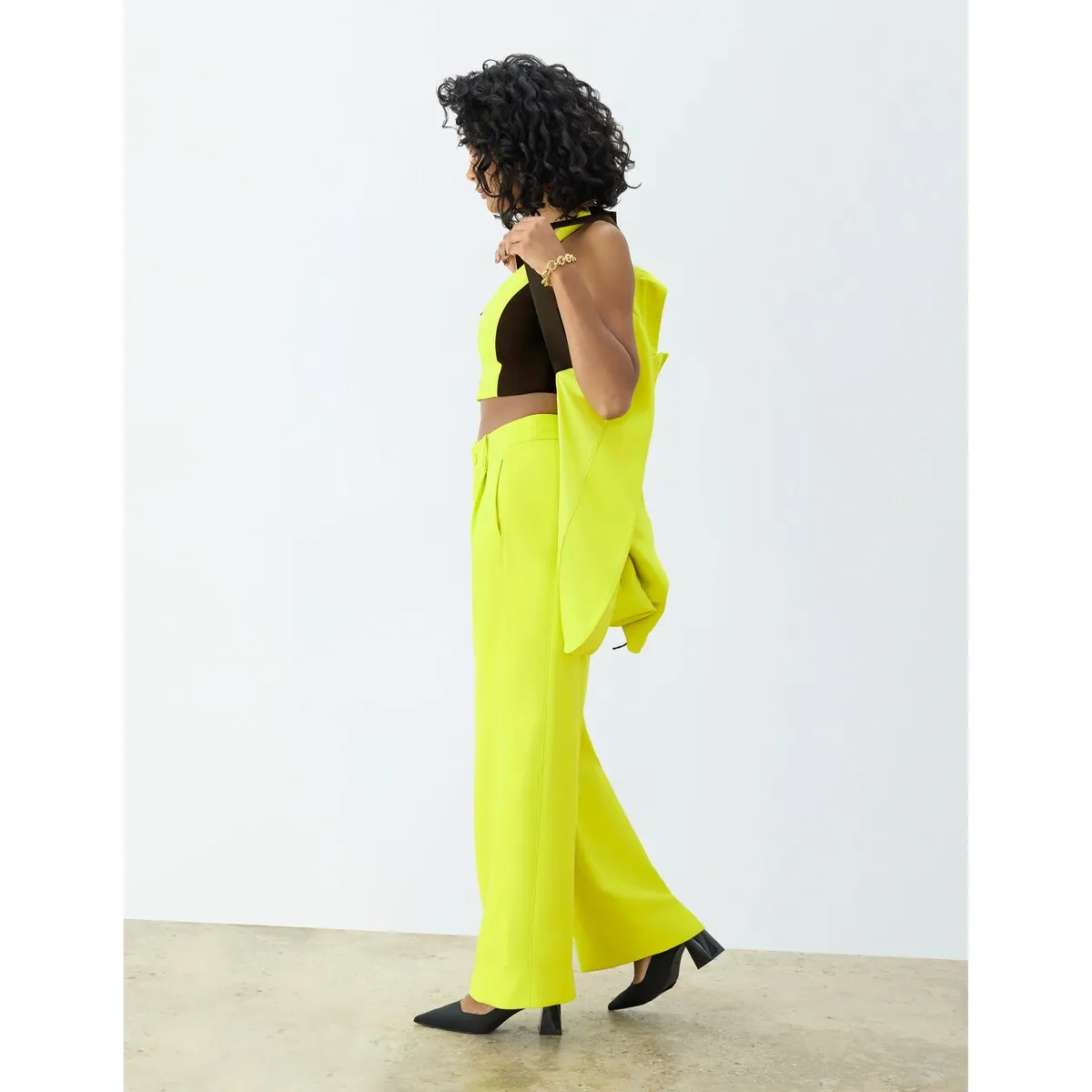 Gstq Luxe Performance Suit Blazer sold by Zulily product image thumbnail 2