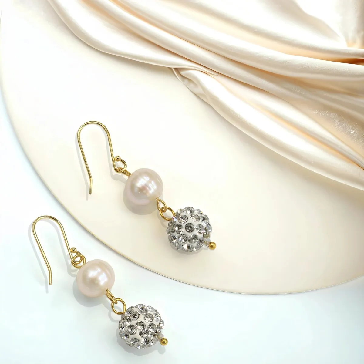 Set of 2pcs Cultured Pearl Tassel Lariat Necklace and Matching Earrings sold by Zulily product image thumbnail 2