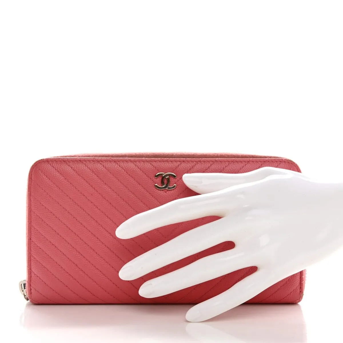 Chanel Caviar Chevron Large Gusset Zip Around Wallet Pink (Pre-Owned) - One Size sold by Zulily product image thumbnail 2