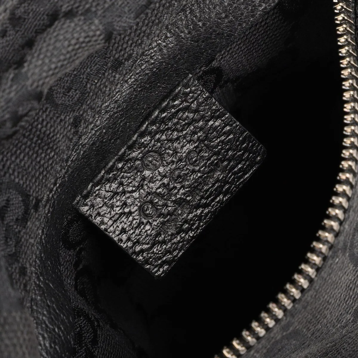 Gucci Waist Pouch GG Canvas (Pre-Owned) sold by Zulily product image thumbnail 5