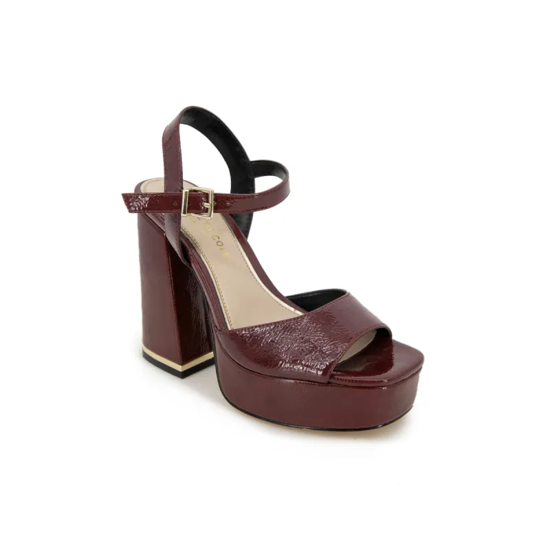 Dolly sold by Zulily