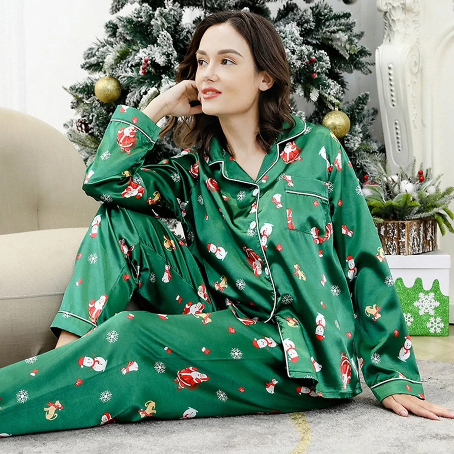 Green Santa Claus Loungewear Set sold by Zulily product image thumbnail 3