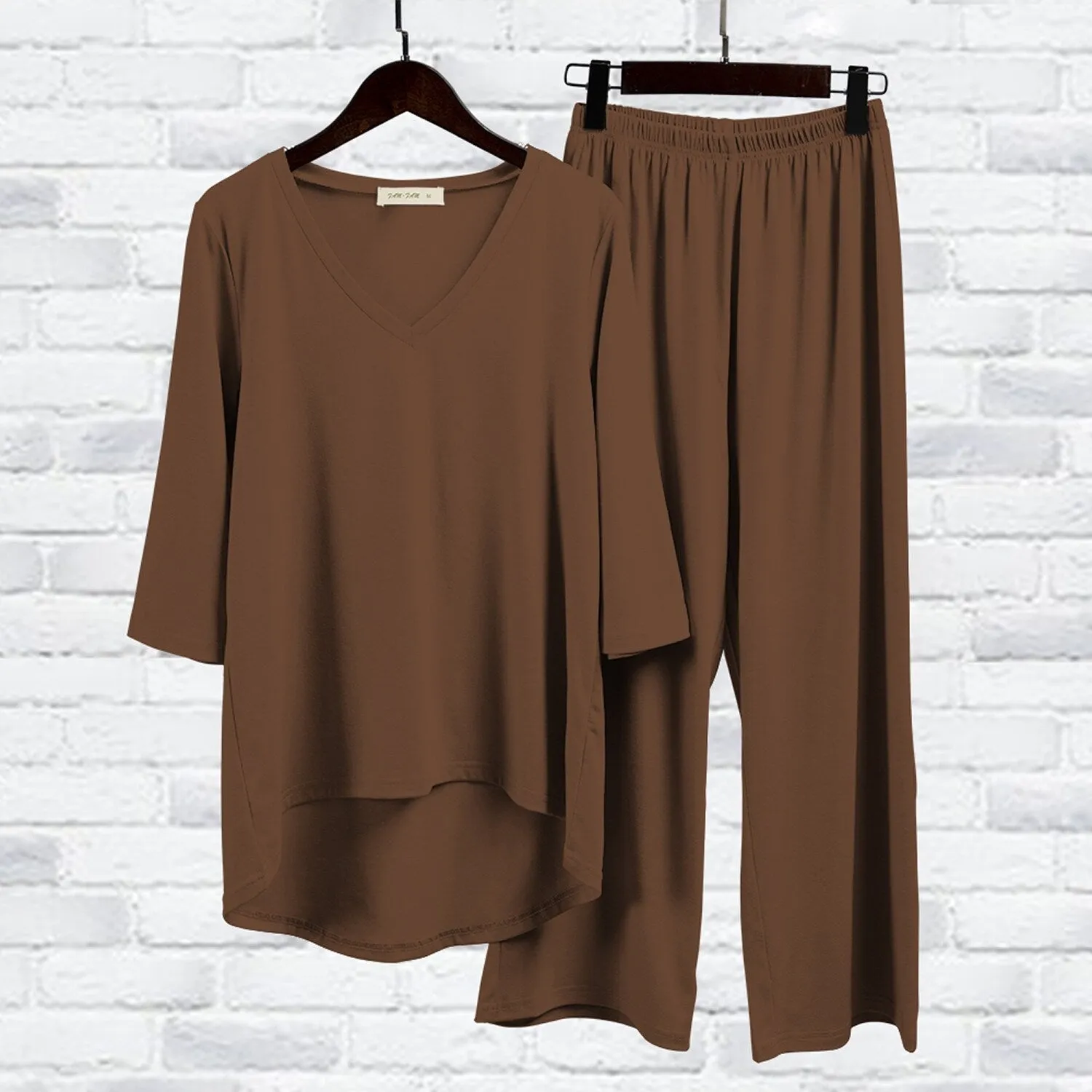 Brown Three-Quarter Sleeve Hi-Low Tunic & Wide-Leg Pants sold by Zulily product image thumbnail 4