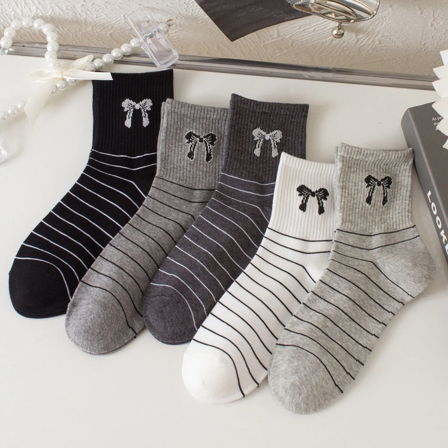 Grey Bow & Stripe Five-Piece Socks Set sold by Zulily product image thumbnail 2