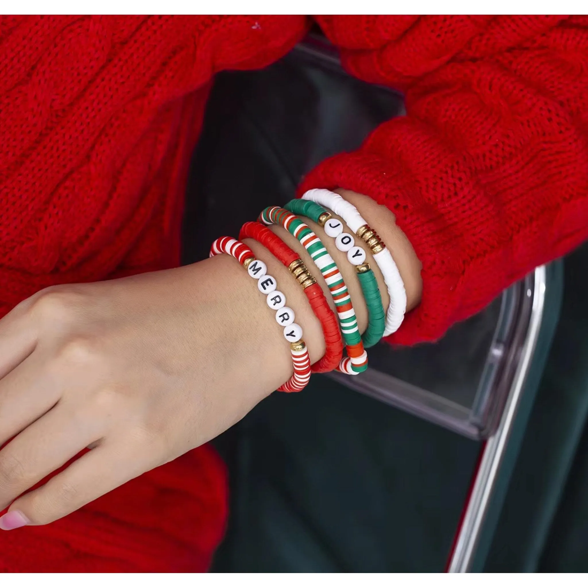 Red, White & Green Joy & Merry Beaded Bracelet Set sold by Zulily product image thumbnail 5