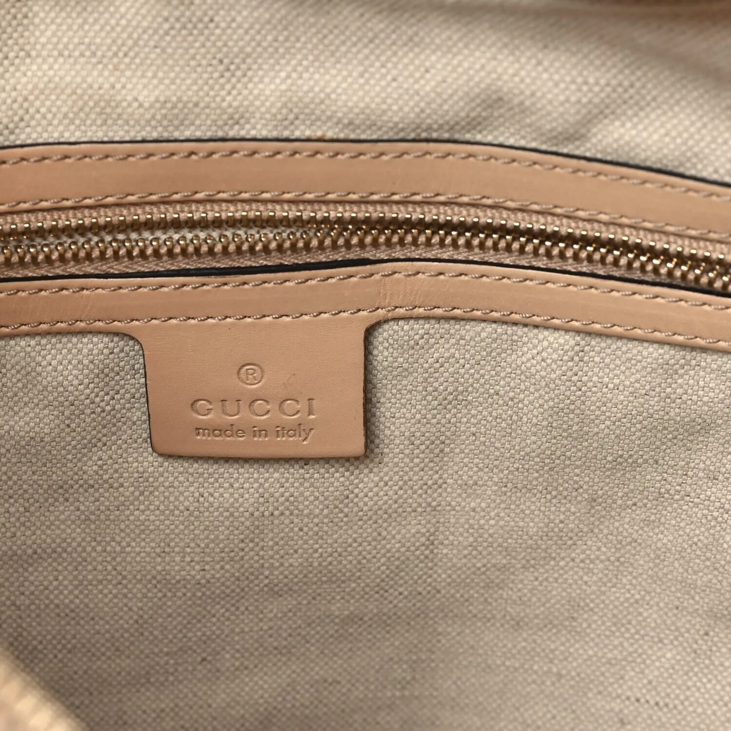Gucci Lovely Heart Hobo Bag (Pre-Owned) sold by Zulily product image thumbnail 5