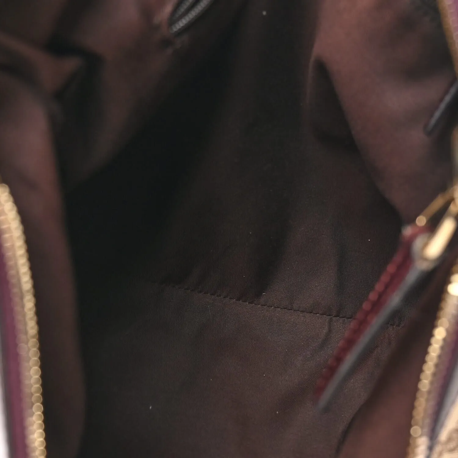 Gucci D Gold Hobo Bag (Pre-Owned) sold by Zulily product image thumbnail 4