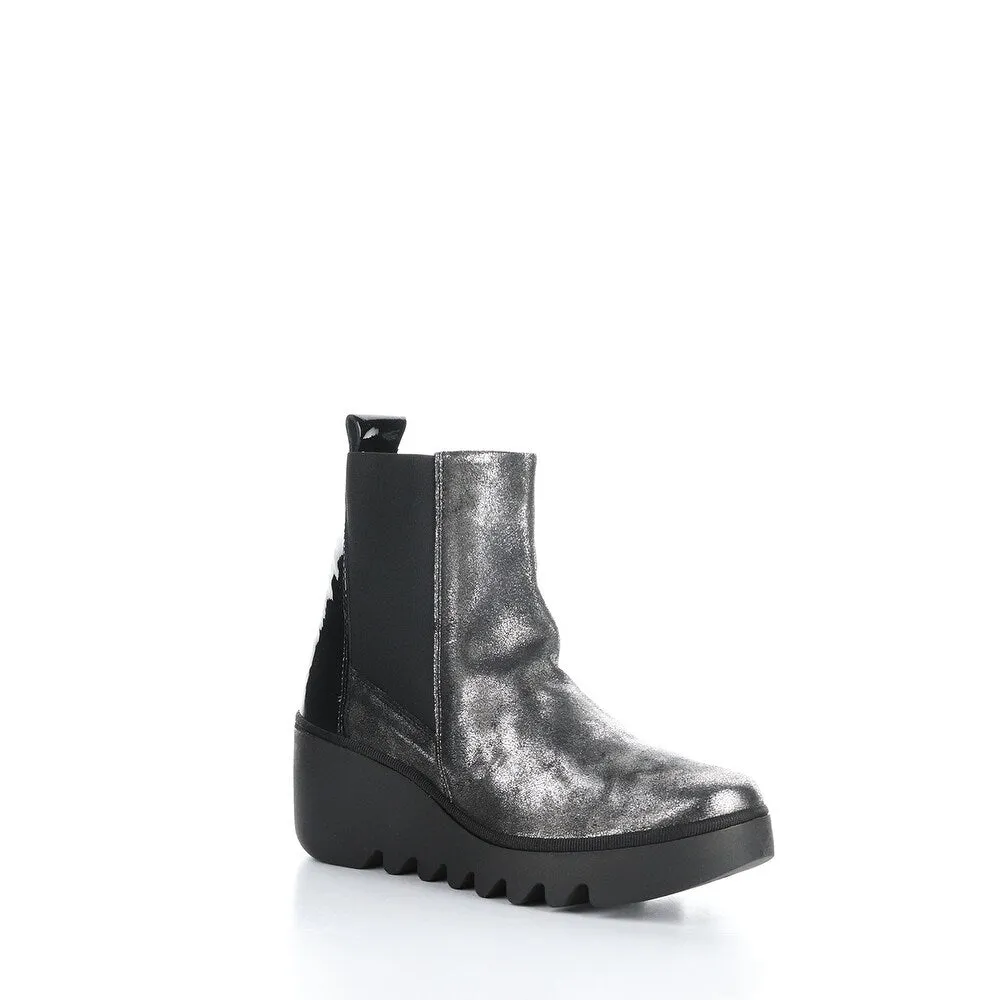 Bagu233Fly sold by Zulily