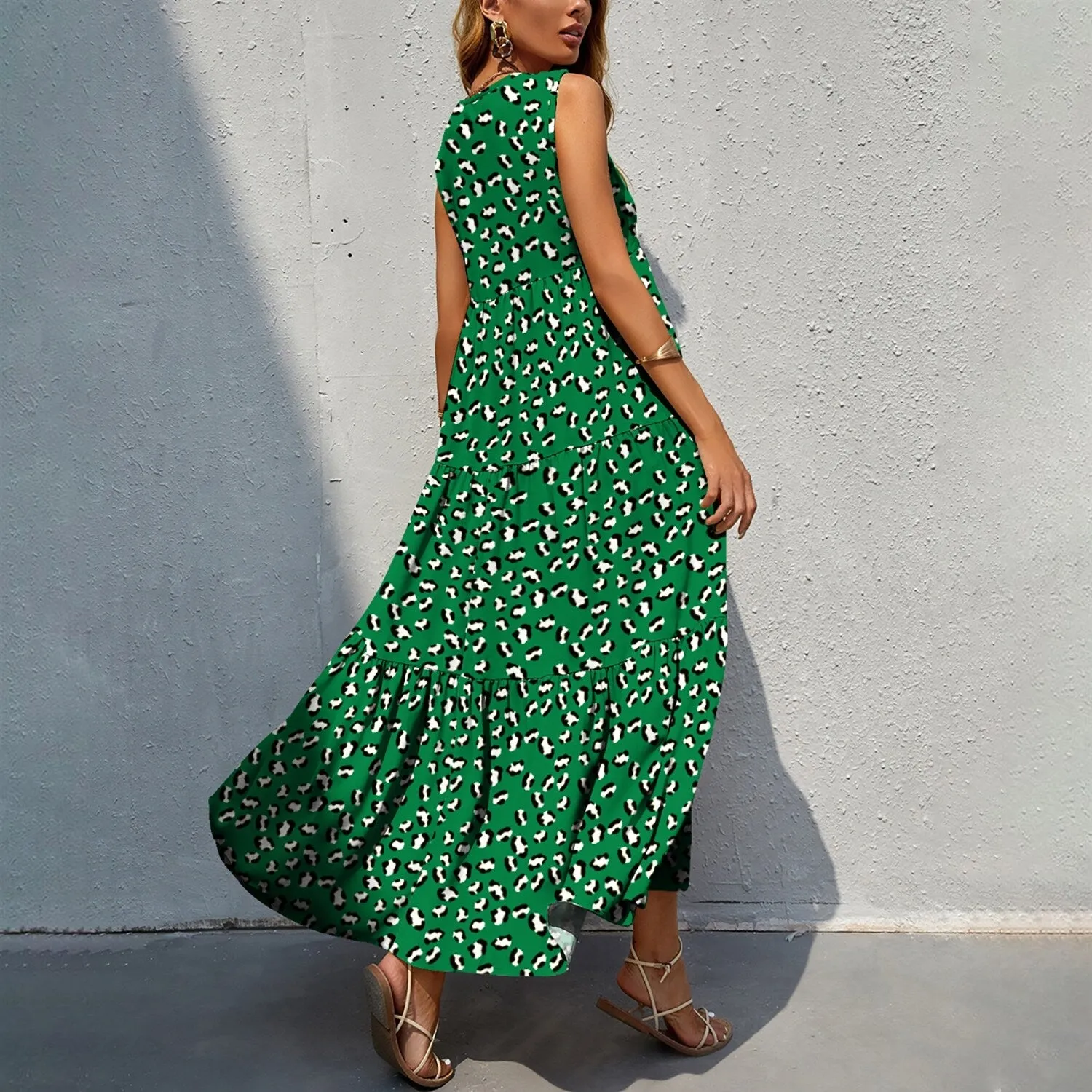 Green & White Leopard V-Neck Sleeveless Tiered Maxi Dress sold by Zulily product image thumbnail 2