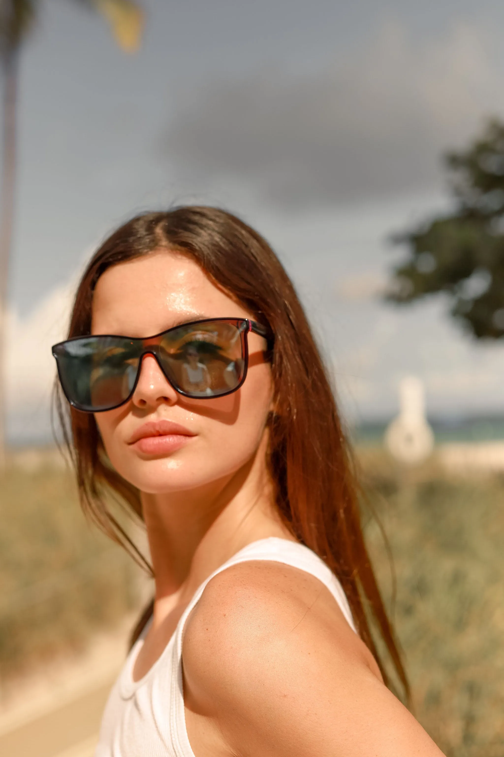 Biscayners Cranwood Magenta Women's Sunglasses sold by Zulily product image thumbnail 5