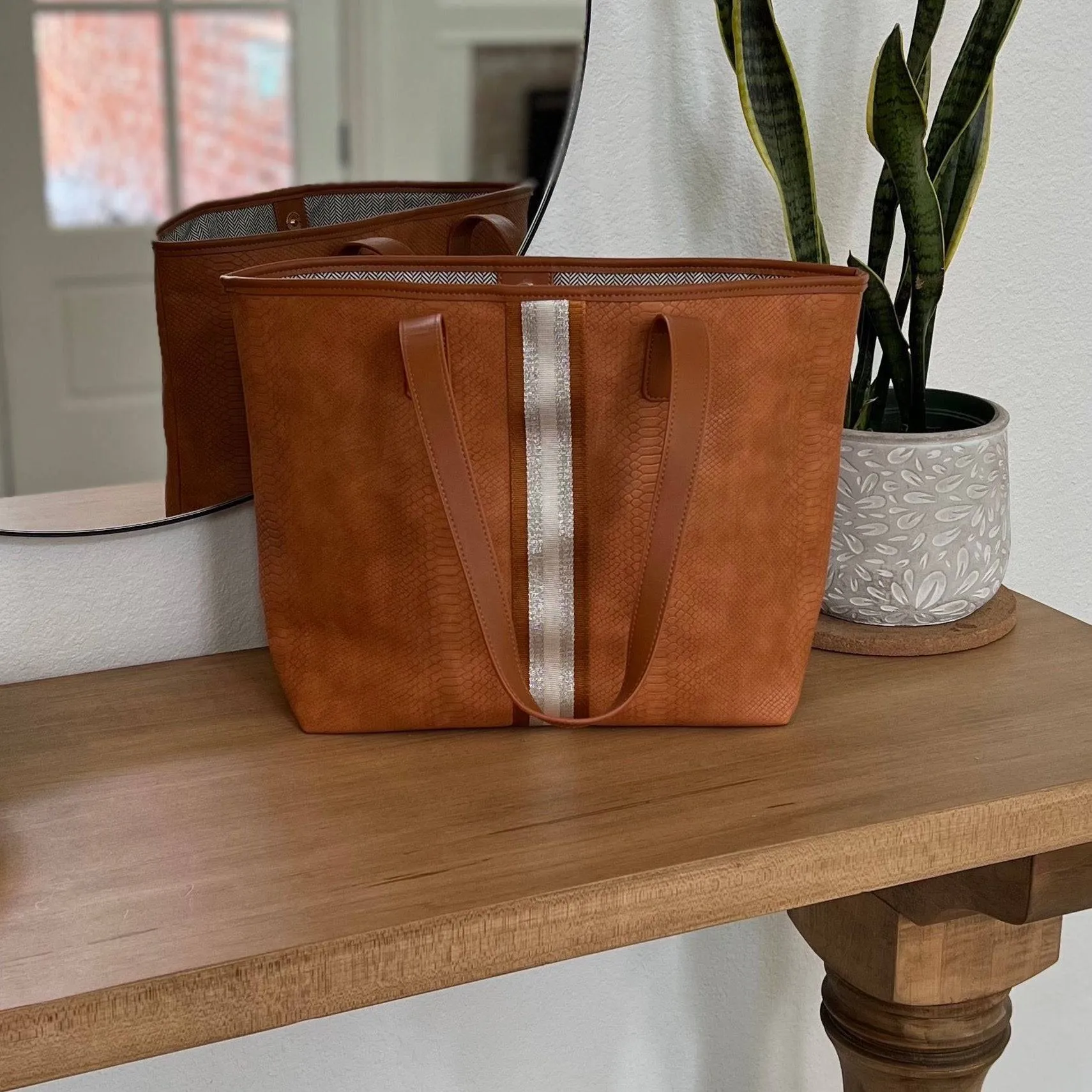 kira Tote. by Threaded Pear sold by Zulily product image thumbnail 2