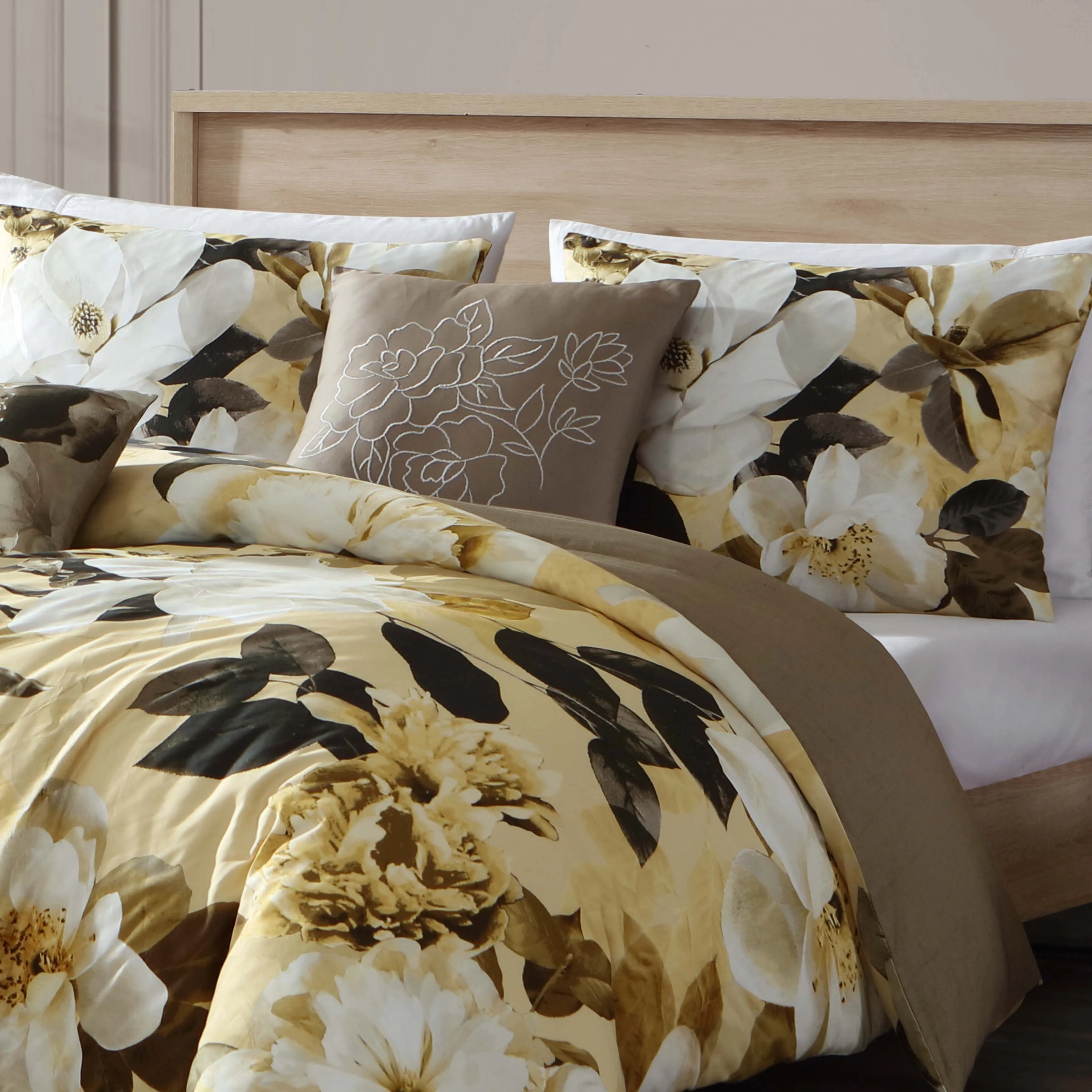 Bebejan Magnolia 5 Piece Reversible Comforter Set sold by Zulily product image thumbnail 4