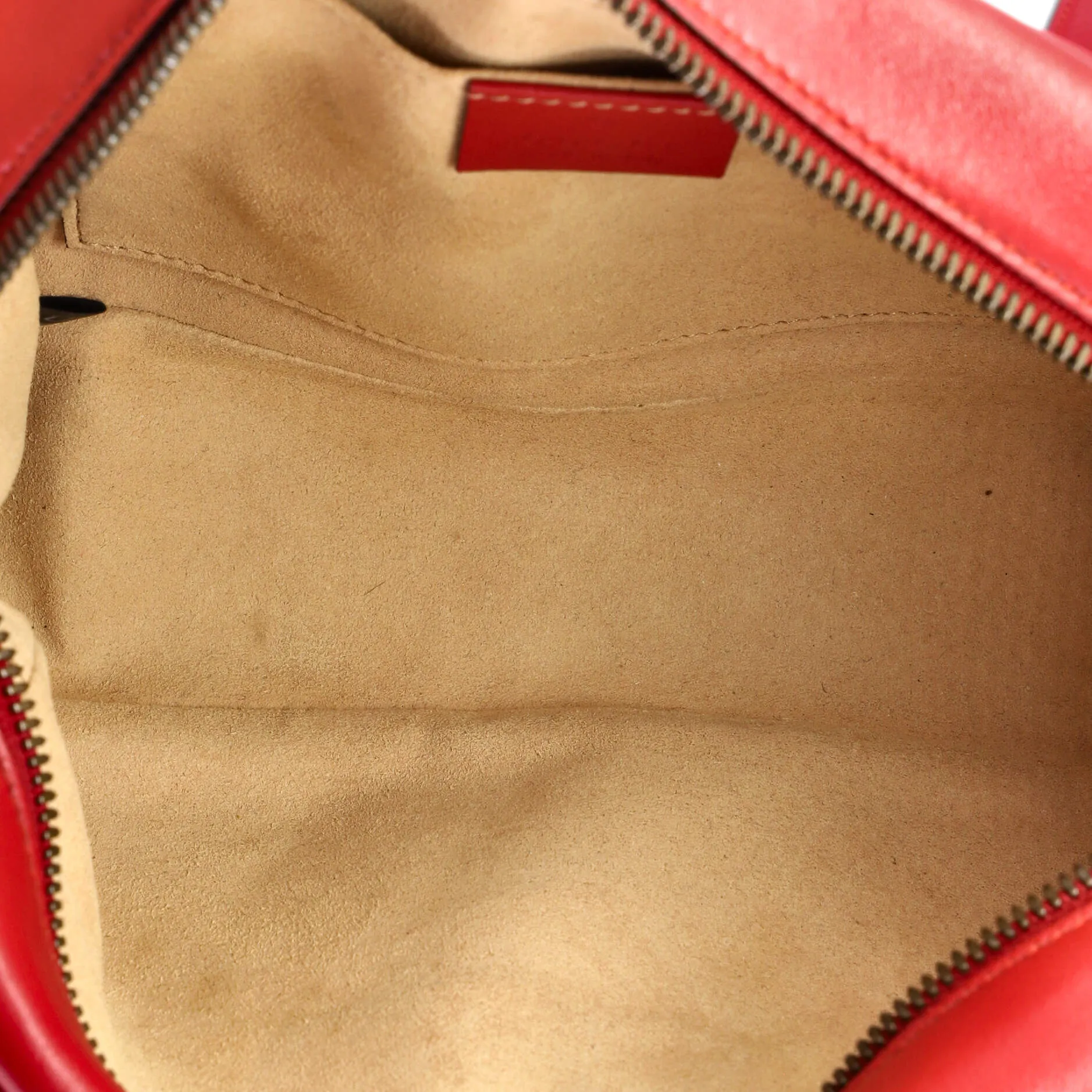 Pre-Loved Gucci GG Marmont Shoulder Bag Matelasse Leather Small sold by Zulily product image thumbnail 5