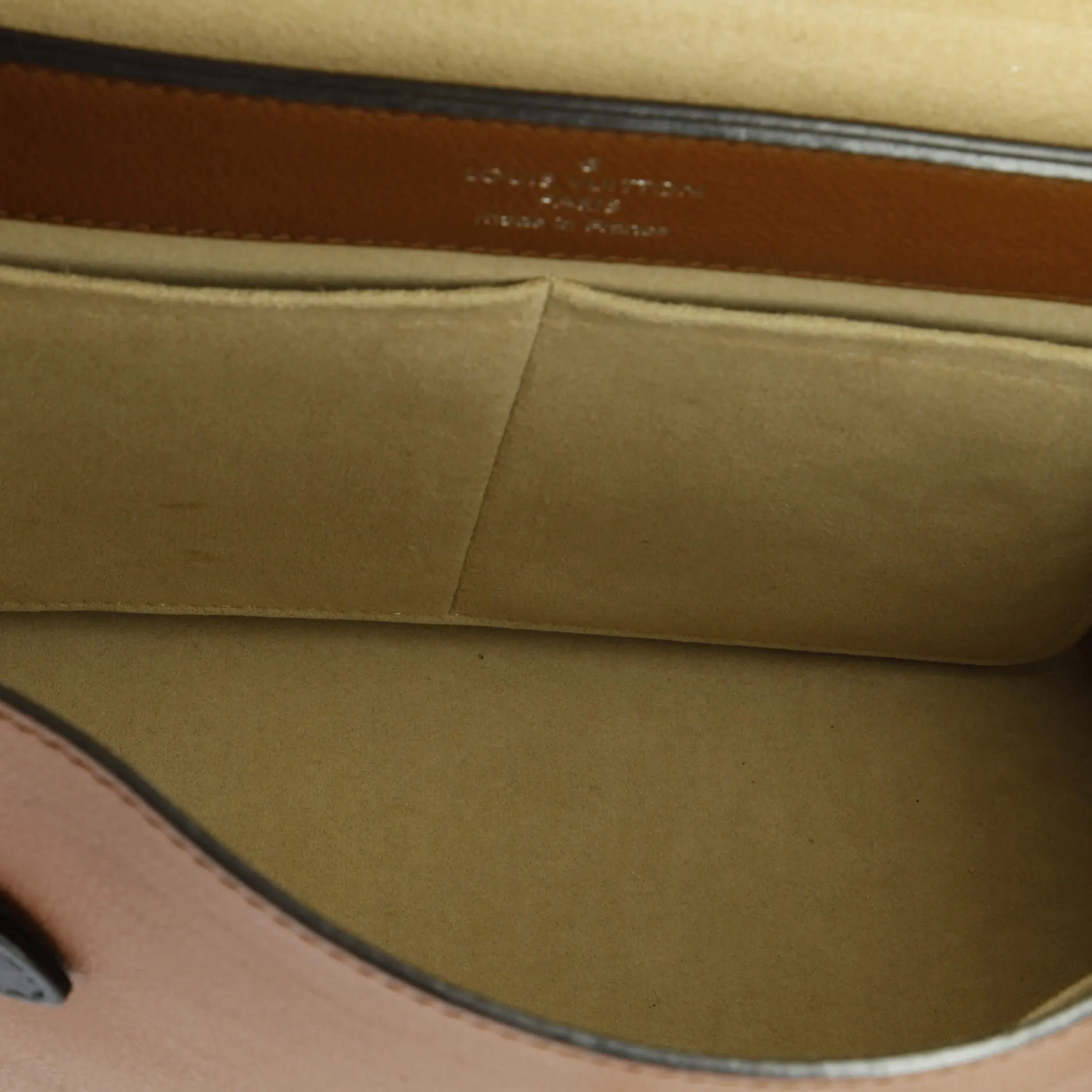 Pre-Loved Louis Vuitton Lockme Ever Handbag Leather MM sold by Zulily product image thumbnail 5