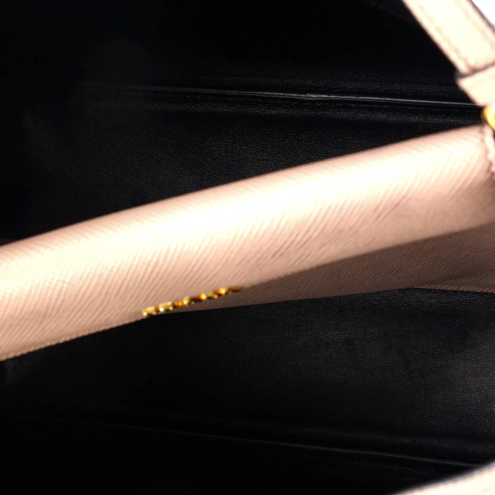 Pre-Loved Prada Cuir Double Tote Saffiano Leather Medium sold by Zulily product image thumbnail 5