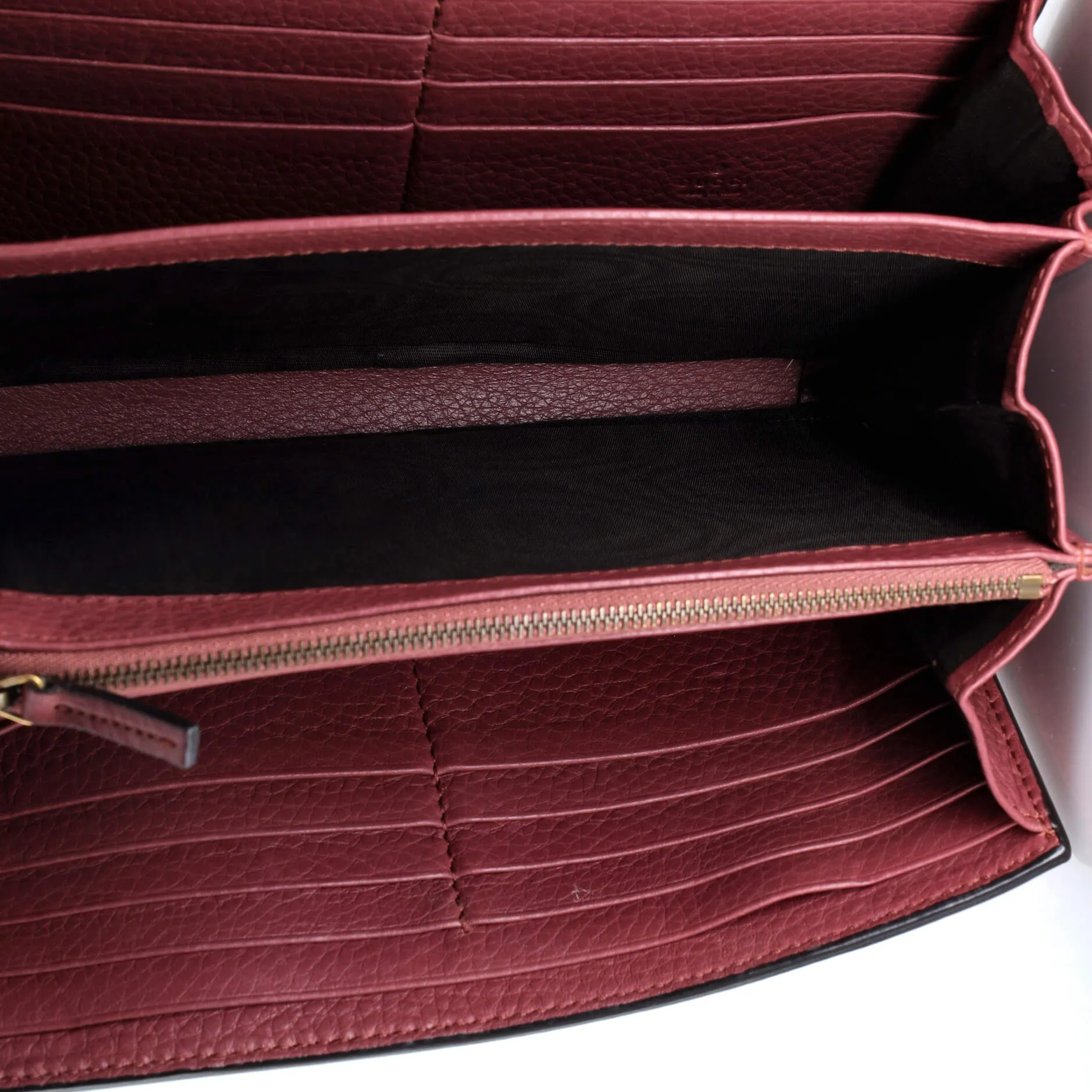 Pre-Loved Gucci GG Marmont Chain Wallet Leather Mini sold by Zulily product image thumbnail 5