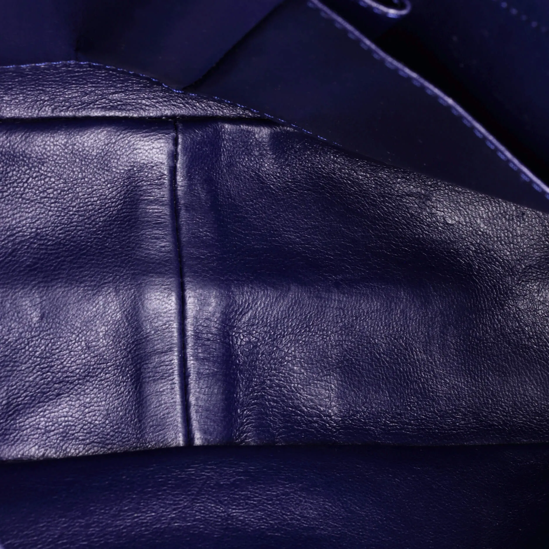 Pre-Loved Chanel Reissue 2.55 Flap Bag Quilted Crinkled Patent 226 sold by Zulily product image thumbnail 5