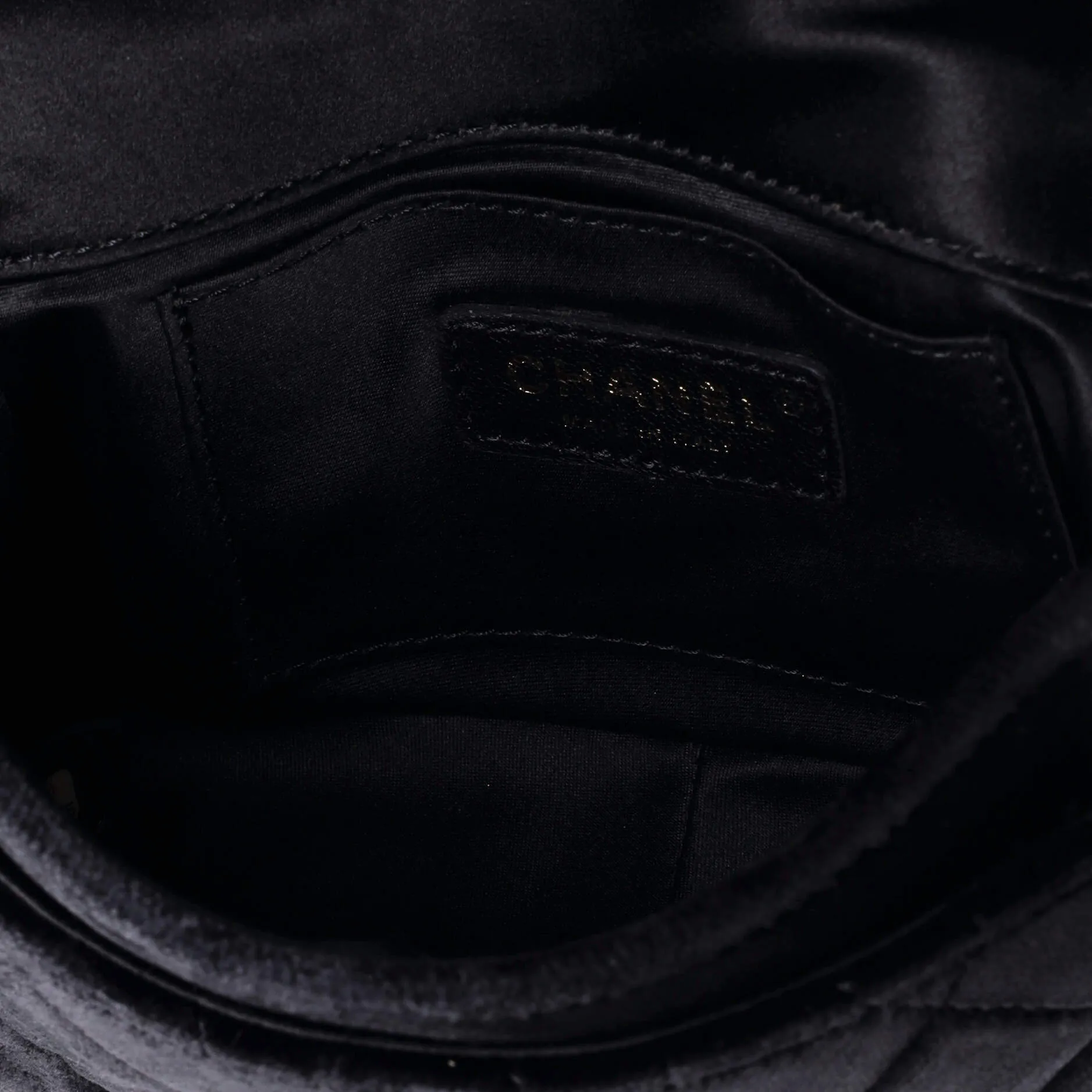 Pre-Loved Chanel Private Affair Camellia Flap Bag Quilted Velvet Small sold by Zulily product image thumbnail 5