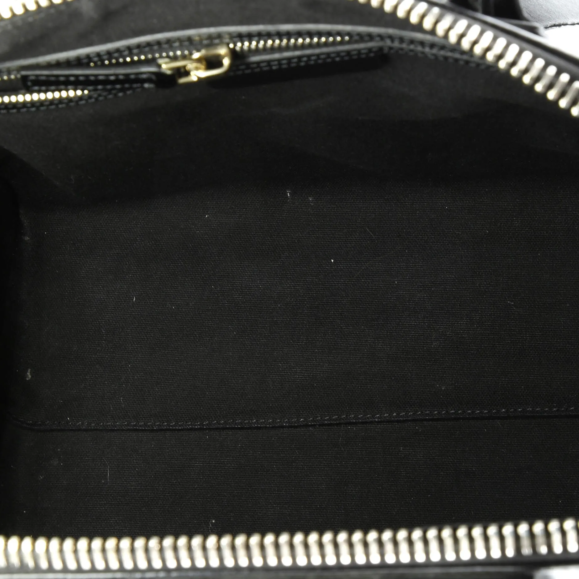 Pre-Loved Givenchy Antigona Bag Glazed Leather Medium sold by Zulily product image thumbnail 5