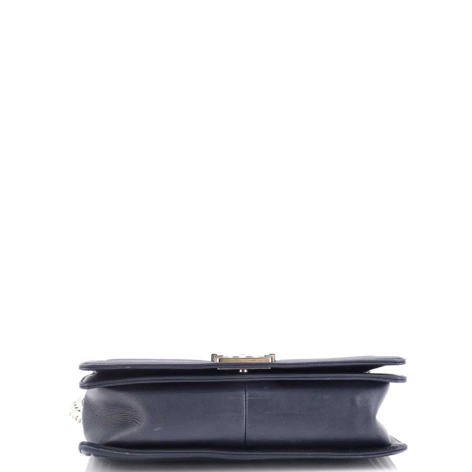 Pre-Loved Chanel Boy Flap Bag Chevron Calfskin New Medium sold by Zulily product image thumbnail 4