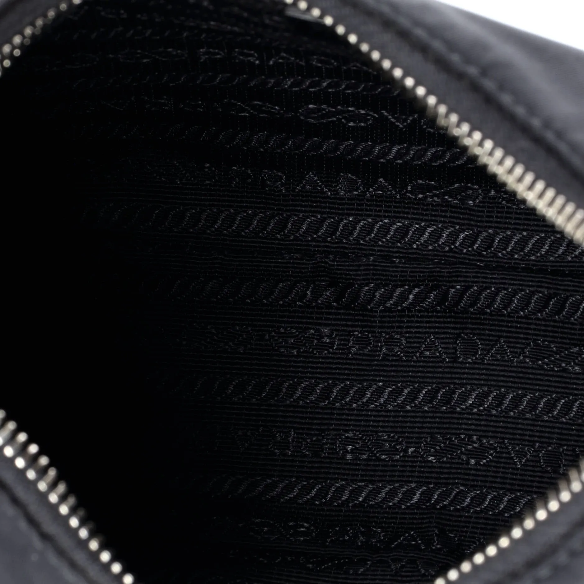 Pre-Loved Prada Re-Edition 2005 Shoulder Bag Tessuto Small sold by Zulily product image thumbnail 5