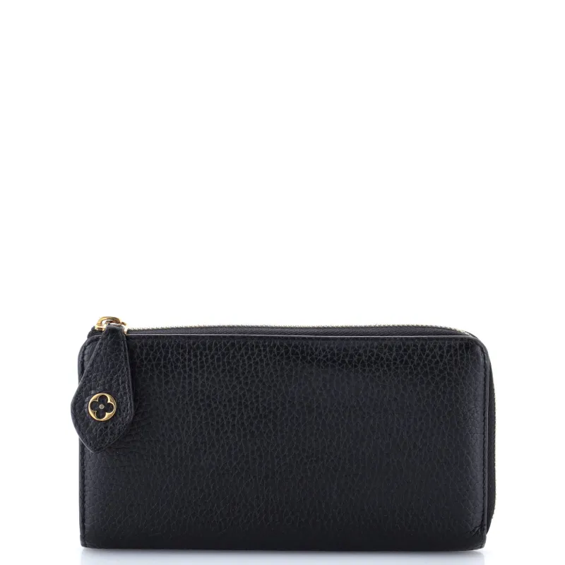 Pre-Loved Louis Vuitton Comete Wallet Leather Long sold by Zulily