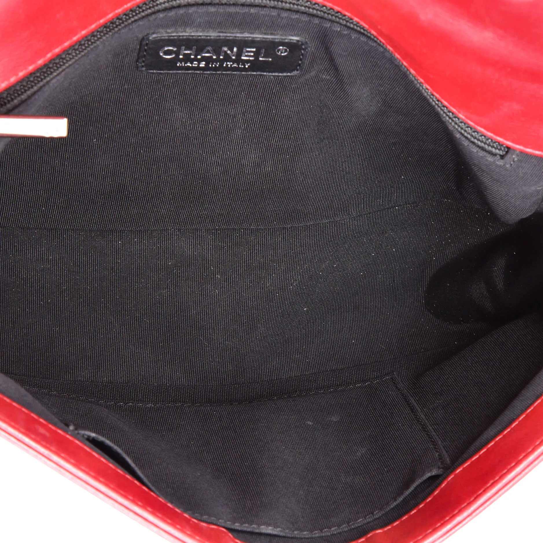 Pre-Loved Chanel Boy Flap Bag Chevron Calfskin with Micro Chain Detail Old Medium sold by Zulily product image thumbnail 5