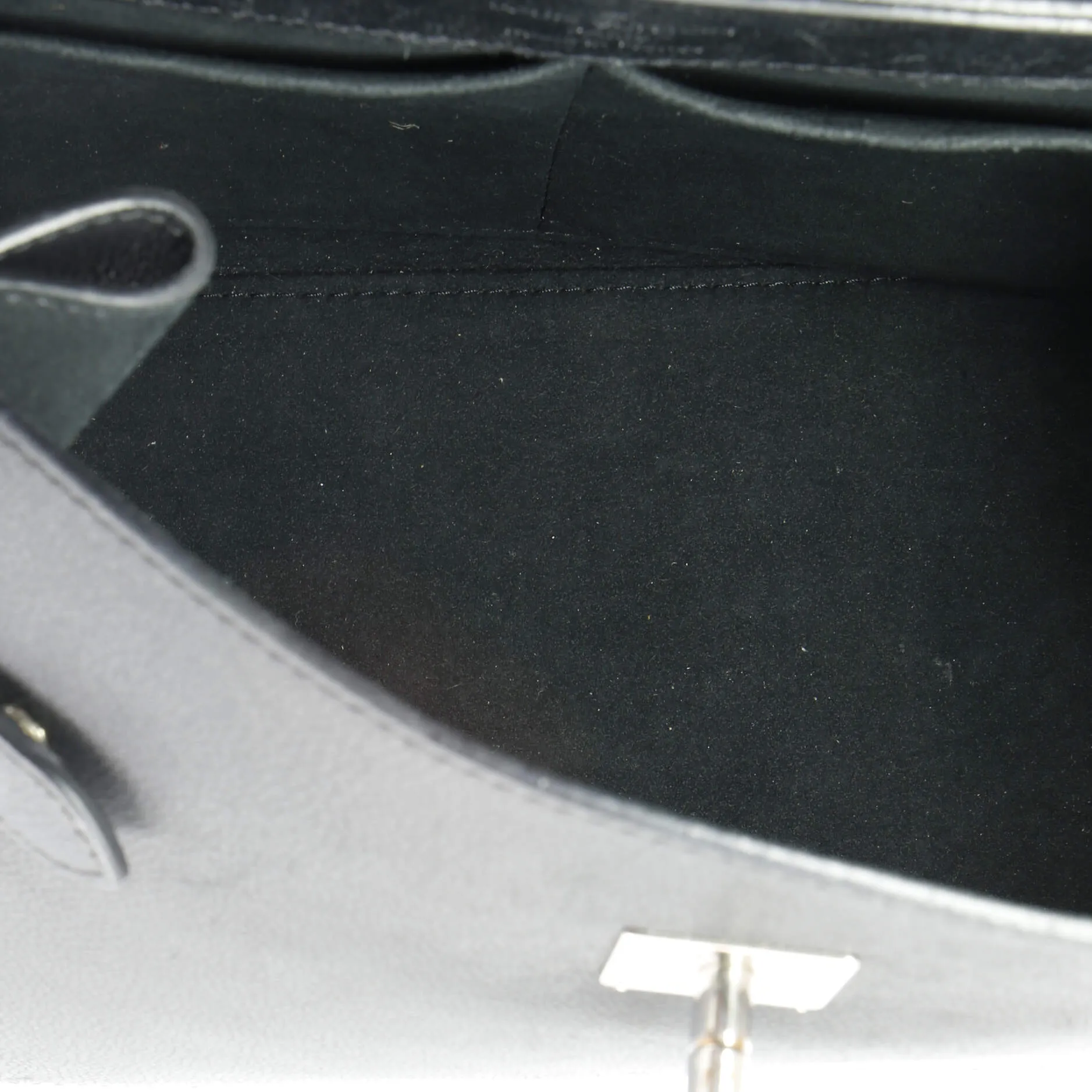 Pre-Loved Louis Vuitton Lockme Ever Handbag Leather MM sold by Zulily product image thumbnail 5