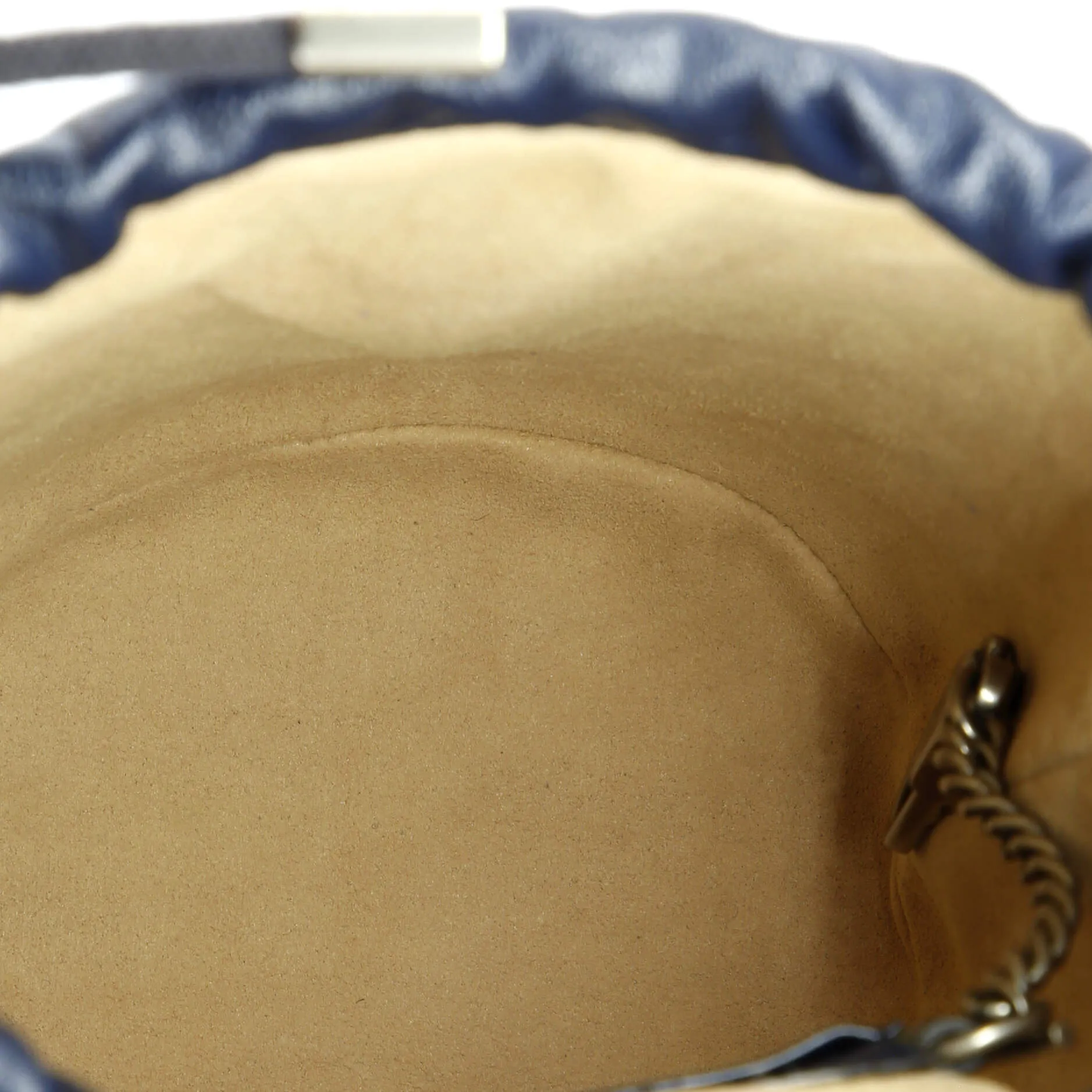 Pre-Loved Gucci GG Marmont Bucket Bag Diagonal Quilted Leather Mini sold by Zulily product image thumbnail 5