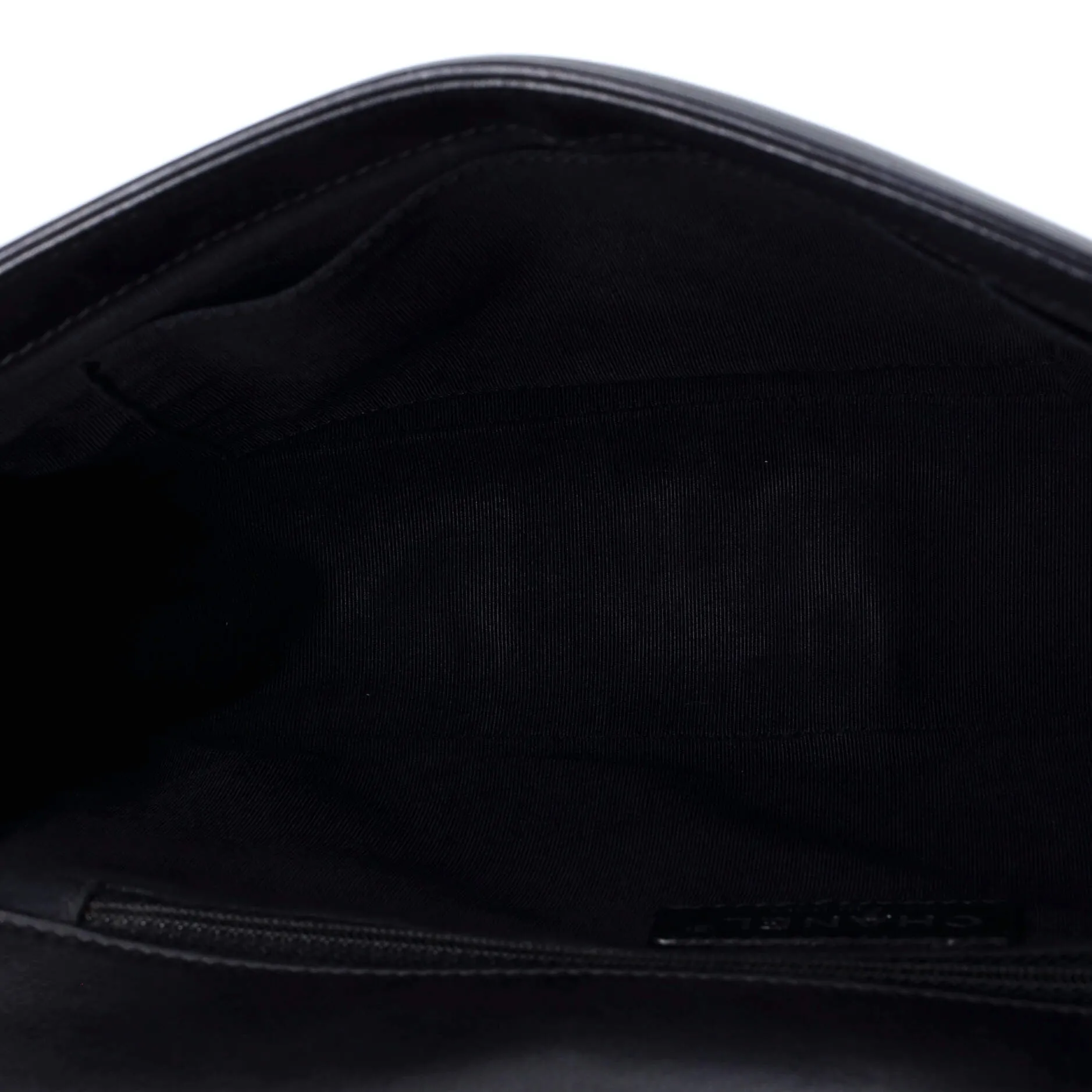 Pre-Loved Chanel Boy Flap Bag Chevron Patent New Medium sold by Zulily product image thumbnail 5